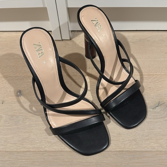 Zara Black Strappy Heeled Sandals - Picture 5 of 6